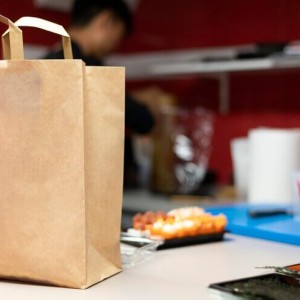 Sacos personalizados para delivery: uma solução inovadora para o seu restaurante